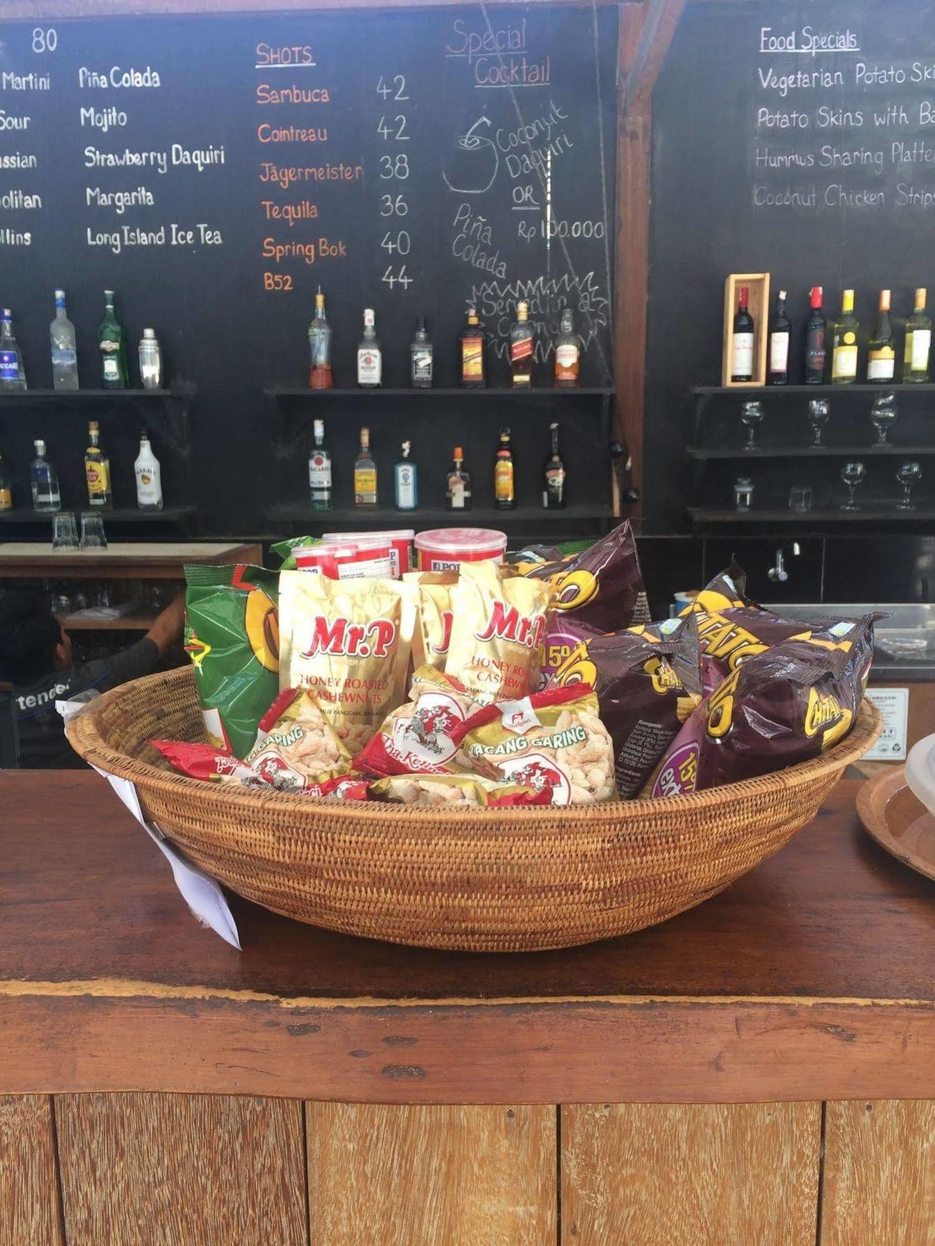 Gili Teak Beach Front Resort 吉利特拉旺安 外观 照片